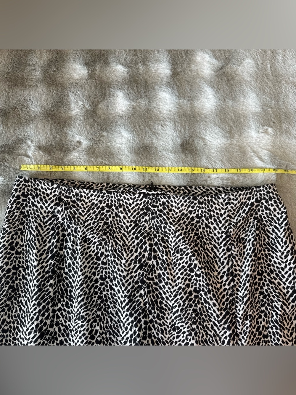 Ty Black and White Midi Skirt with Side Slit-540 - Picture 4 of 5